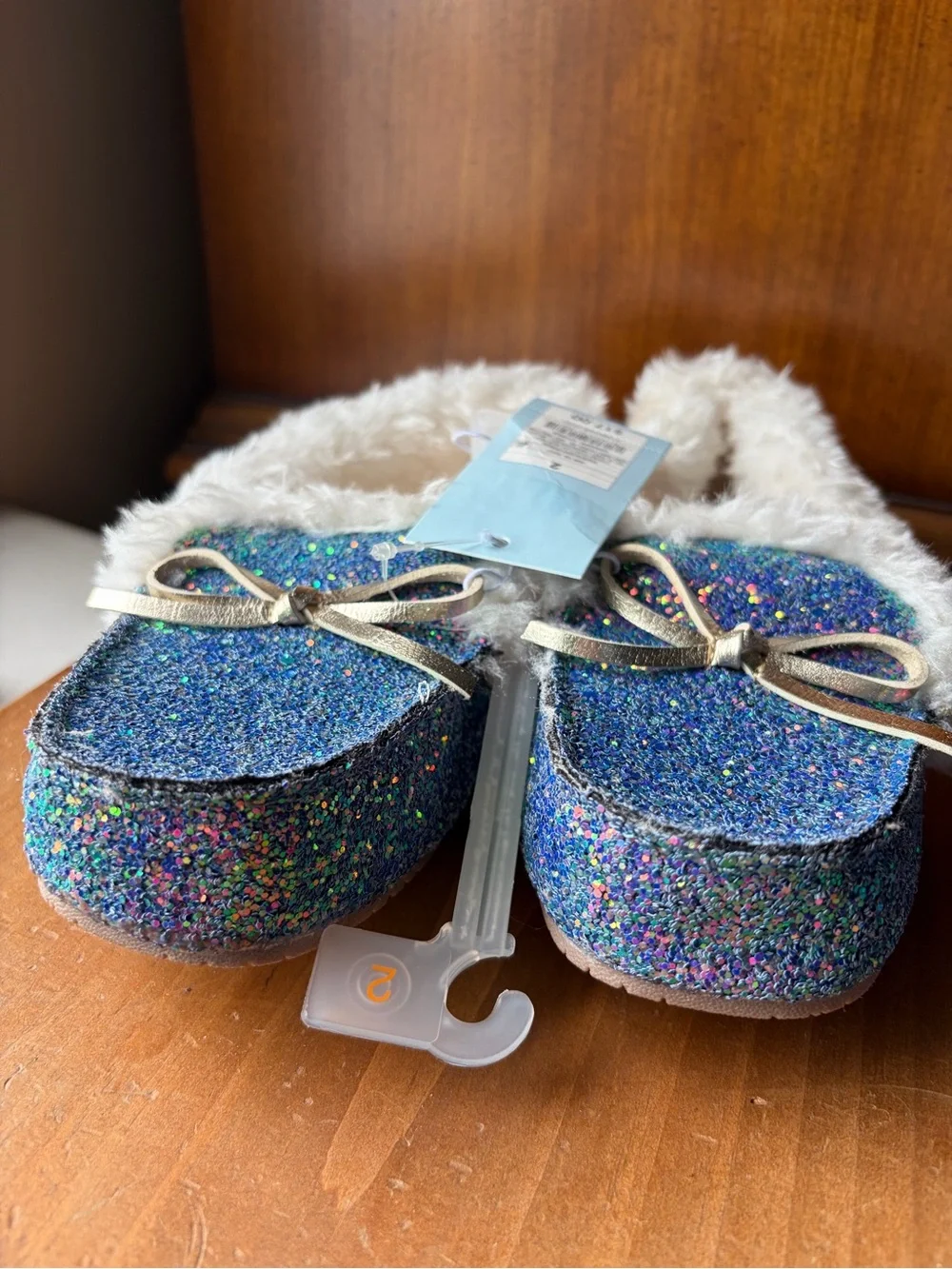 Cat & Jack Multicolor Glitter Faux-Fur Slippers with Gold Bow
